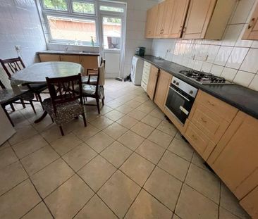 4 bedroom house to rent - Photo 3