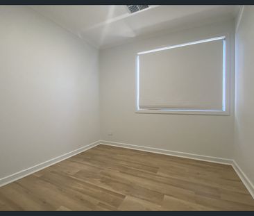 Brand New, Modern & Low Maintenance Living! - Photo 5