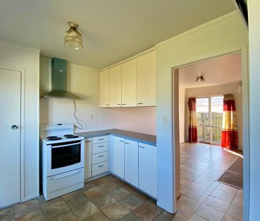 2/54 Kenderdine Road, Papatoetoe, Manukau - Photo 1