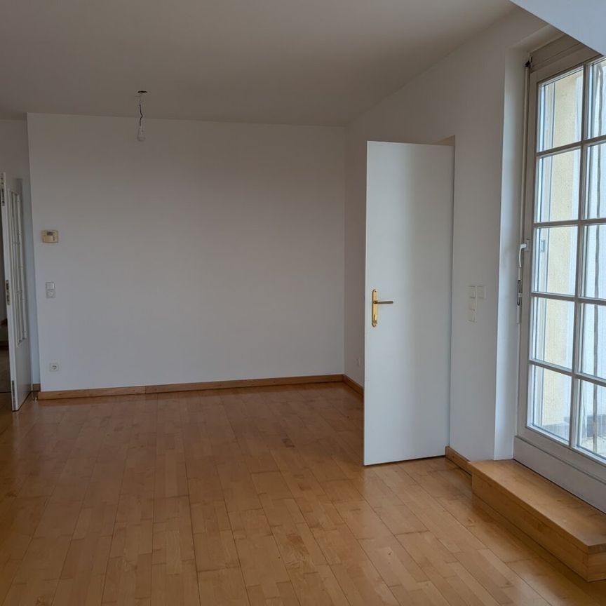 Traumhafter Ausblick – Großzügige Terrassenwohnung mit Fernblick - Photo 1