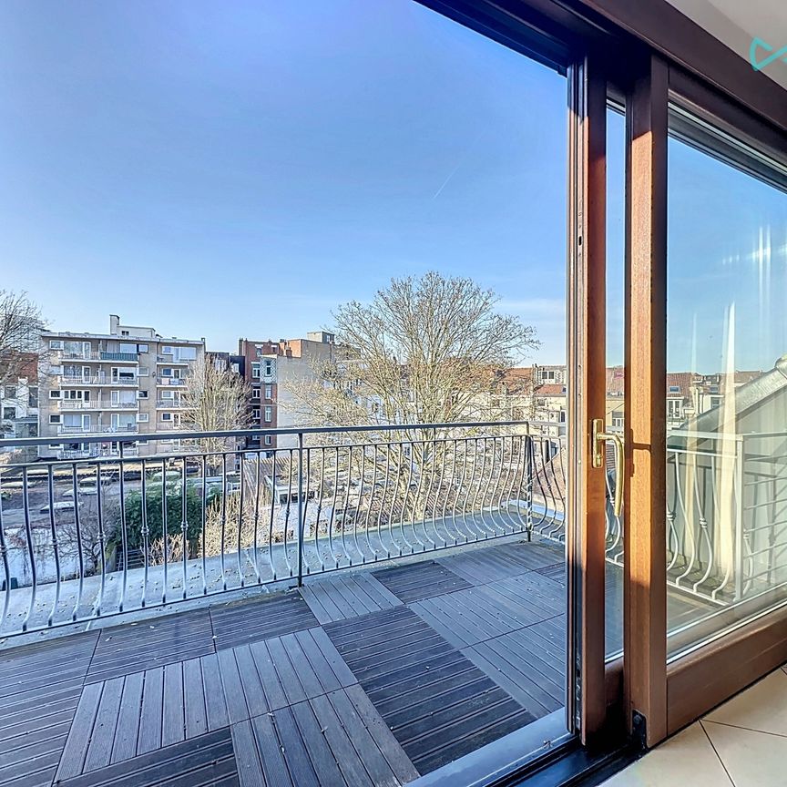 Penthouse met één slaapkamer in Ixelles - Photo 1