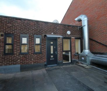 2 bedroom maisonette to rent - Photo 4