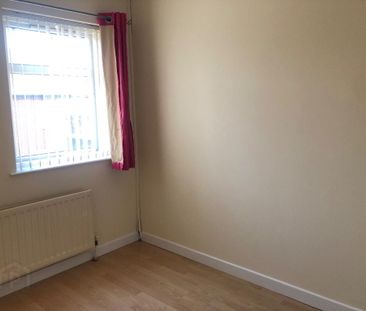 2 Lisavon Parade, Belfast, BT4 1LE - Photo 1