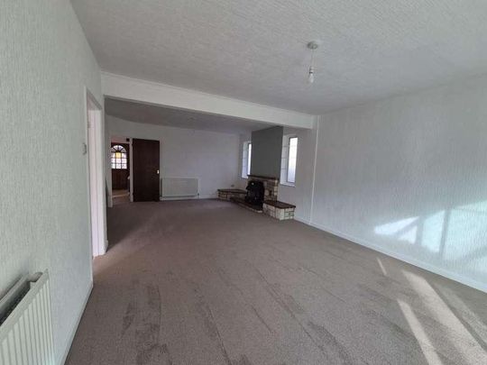 Penn Road, Park Street, AL2 - Photo 1