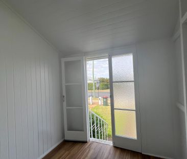 Beautifully Renovated Unit in Great Location - Photo 4