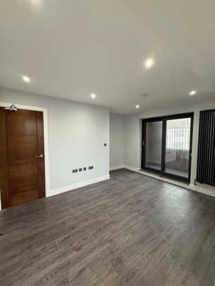 3 bedroom apartment to rent - Photo 1