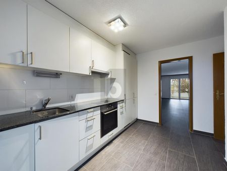 MODERN, COMFORTABLE AND WITH A COZY BALCONY - Photo 3