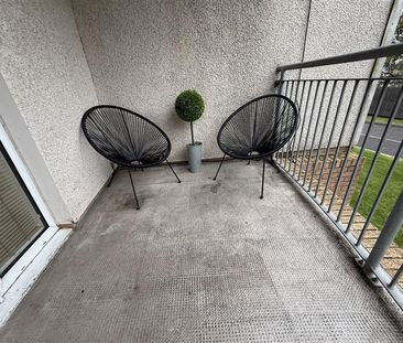 3 bedroom flat to rent - Photo 2