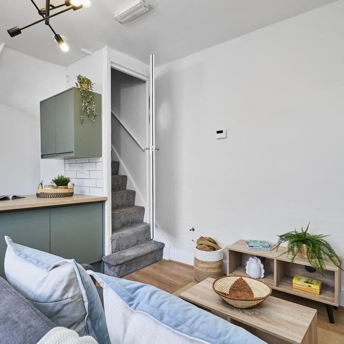 2 bedroom terraced house to rent - Photo 1