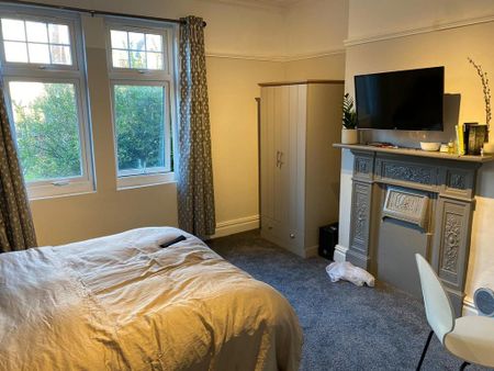 6 bedroom terraced house to rent - Photo 5