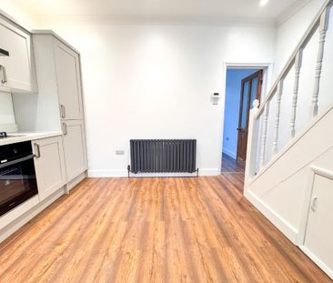 2 bedroom terraced house to rent - Photo 3