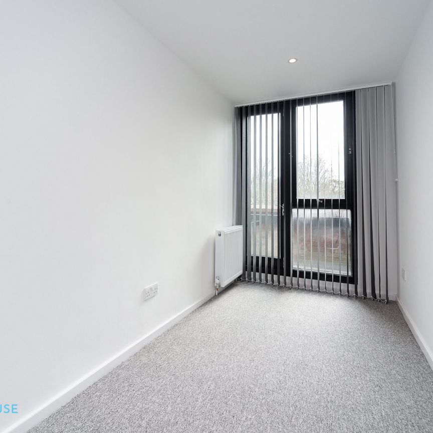 Chandos Way, London, NW11 - Three Bedroom Flat To Rent - £577pw / £2,500pcm - Photo 1