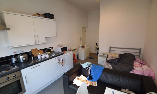 Studio to rent - Photo 1