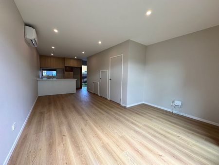 PET FRIENDLY & MODERN - Photo 2
