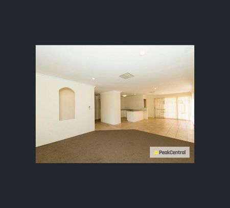 13 Inn Close, Bibra Lake, WA 6163 - Photo 5