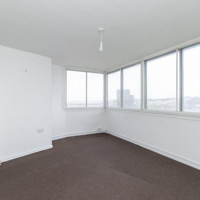 3 bedroom flat to rent - Photo 1
