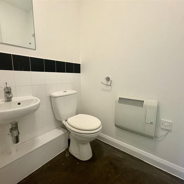 1 bedroom apartment to rent - Photo 1