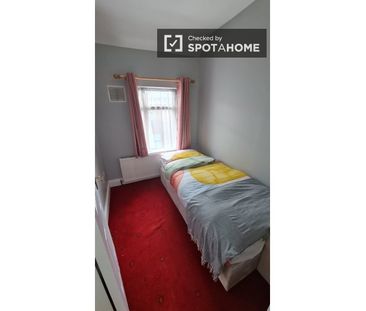 Bedroom for rent in an apartment in Dublin - Photo 4