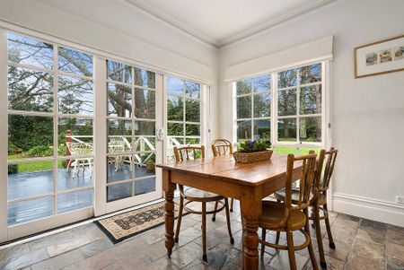 Ideal For Melbourne or Bendigo Commuters! - Photo 2