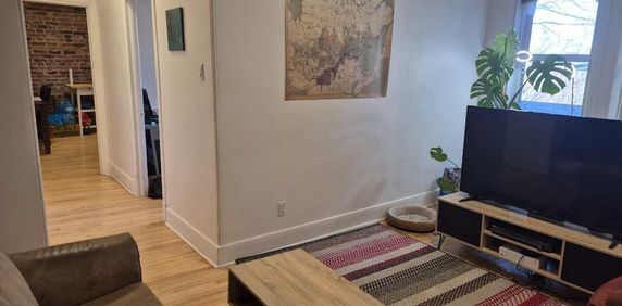 Appartement 3 1/2 dans Saint-Jean-Baptiste - Photo 2