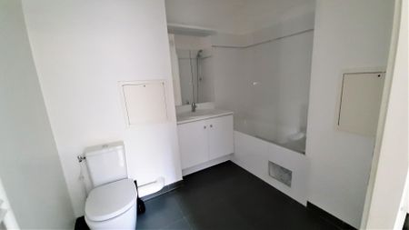 location Appartement T2 DE 44.8m² À VELIZY-VILLACOUBLAY - Photo 4