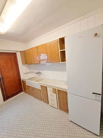 Calle de Utiel, Valencia, Valencian Community 46020 - Foto 5