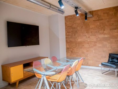 Logement à Paris, Location meublée - Photo 4