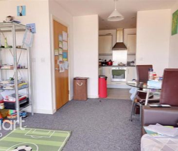 1 bedroom flat to rent - Photo 2