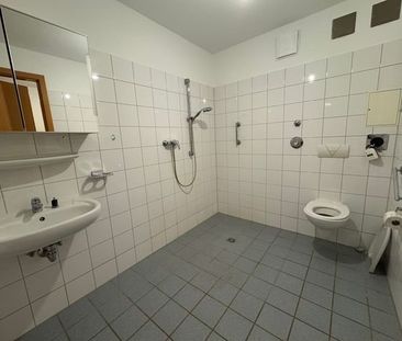 SCHADE HAUSVERWALTUNG - Barrierefreie 2-Zimmerwohnung mit Balkon zu... - Foto 1