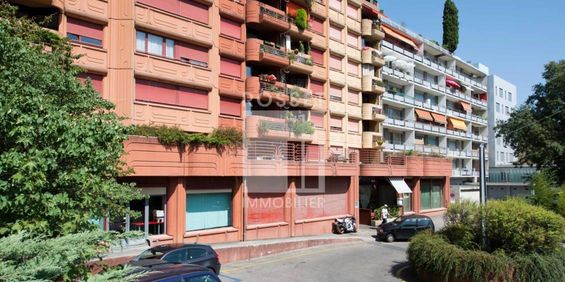 Grand appartement de 4 pièces en attrique d'env. 106m2 avec terrasse - Photo 3