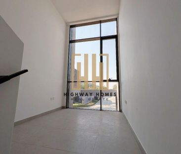 Brand New 3 BR Townhouse in by Sendian masaar - Photo 4