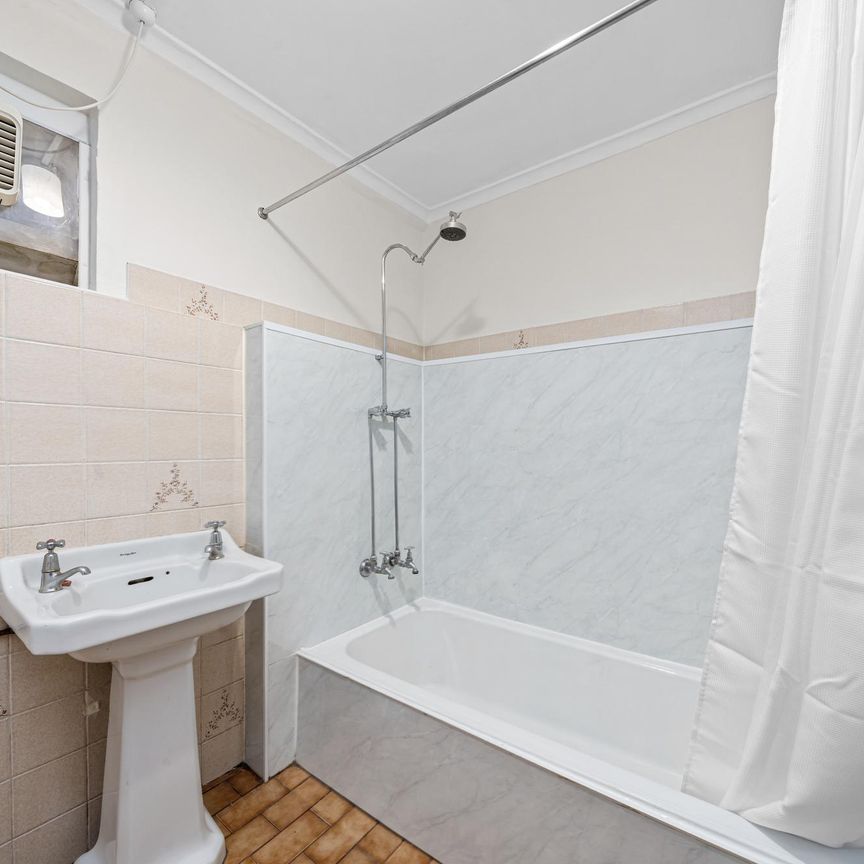Fully Furnished Unit in Sought After West Hobart - Electricity, Gardening, and Water Included! - Photo 1