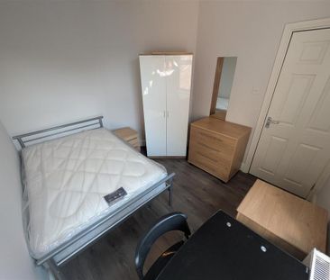 5 bedroom private hall to rent - Photo 5