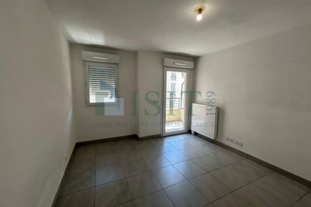 Studio-35 rue Smolett-Nice Port - Photo 3