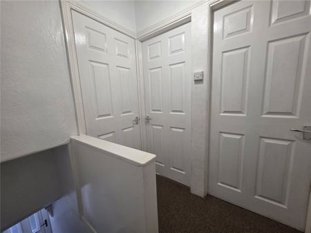 Leeds Road, Dewsbury, West Yorkshire, WF12 - Photo 2