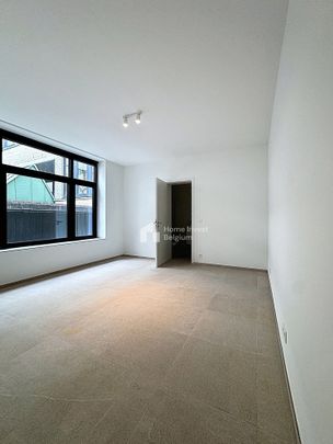 Beautiful 3-bedroom apartment with terrace in a new building - Photo 1