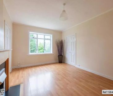 3 bedroom flat to rent - Photo 3