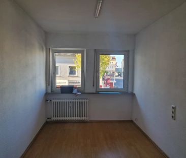 Großzügig geschnittene Wohnung in zentraler Lage - Photo 4