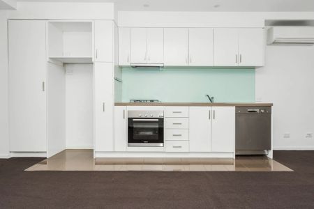 Spacious inner city apartment living - Photo 4