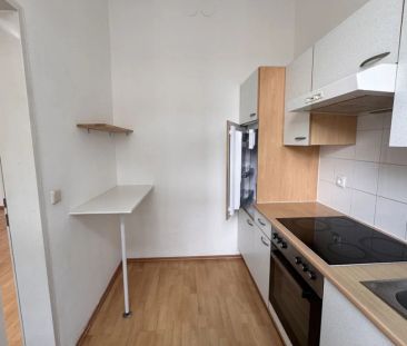 Provisionsfrei: Sonniger 61m² Altbau mit Einbauküche und Lift - 103... - Foto 1
