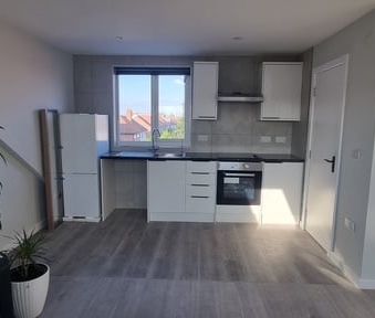 Studio Flat, Wellington Road South, TW4 - Photo 2
