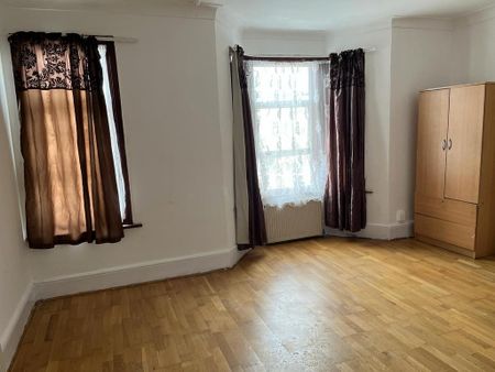 4 bedroom terraced house to rent - Photo 4