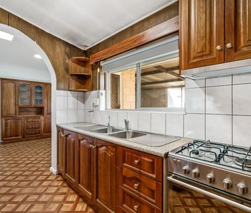 Newly refreshed west-side base - Photo 6