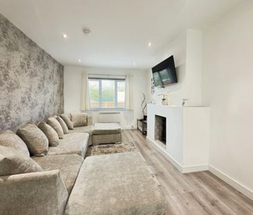 The Bungalows, The Warren, Stanford Le Hope, SS17 - Photo 3