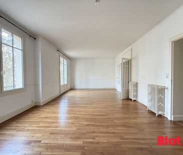 Location Appartement 4 pièces 120m² RENNES 35000 - Photo 3