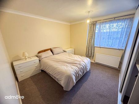 3 bedroom terraced house to rent - Photo 3