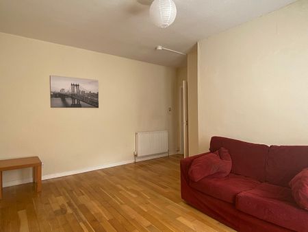 1 Bedroom Property To Rent - Photo 4