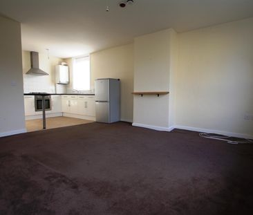 1 bed flat to rent in Frances Street, Elland - Photo 2