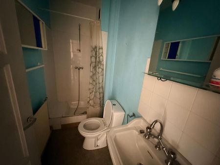 Location Appartement 2 pièces 40m² ST ETIENNE 42000 - Photo 3