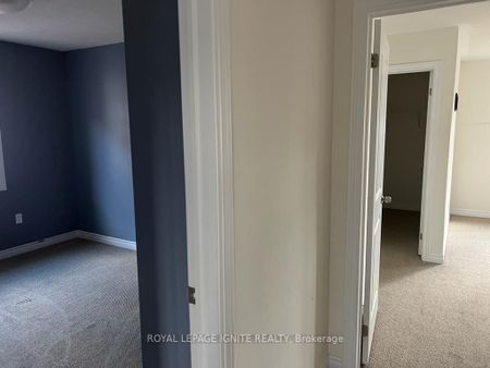 Detached Home For Lease | N7317216 - Photo 2